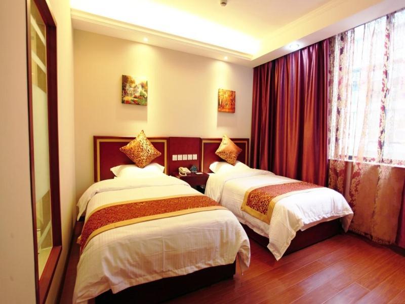 Greentree Inn Shanghai Hongqiao Metro Station Express Hotel Bagian luar foto